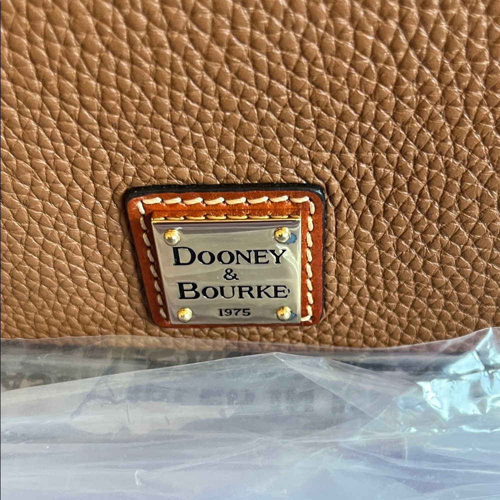 Dooney & Bourke Caramel Leather Shoulder Bag 🪻 - Picture 2 of 11